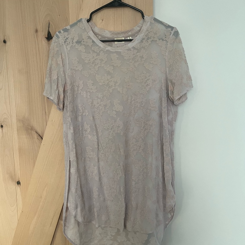Wilfred Floral Lace Short Sleeve Top in Light Gray